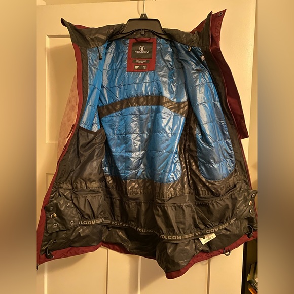 VOLCOM WOMENS SNOWBOARD SHELL SIZE S - LIKE NEW - Picture 5 of 13